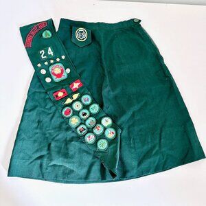 VINTAGE 1960s GIRL SCOUT CADETTE SKIRT AND PATCH SASH 32 PATCHES 5 STARS 3 PINS